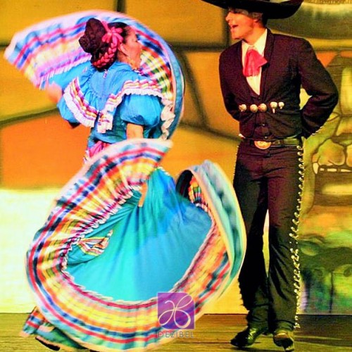 mexican-folcklor-cancun-and-riviera