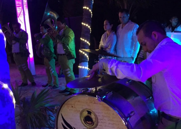 band-music-cancun-weddings-2