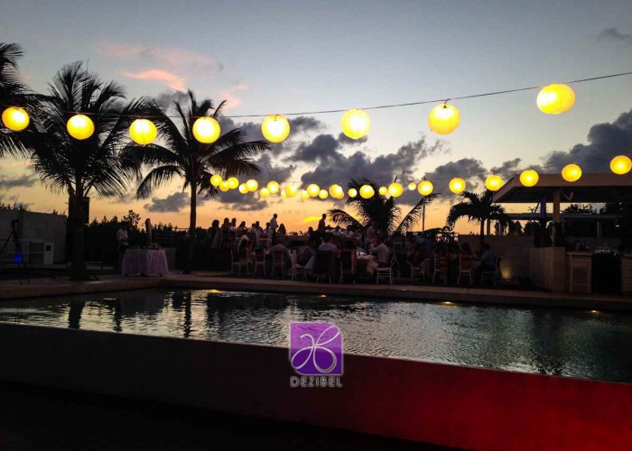 Chinese-Lanterns-Cancun-Wedding-11
