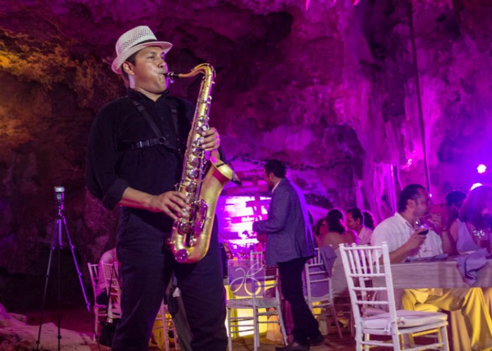 saxophonist-wedding-and-events-6