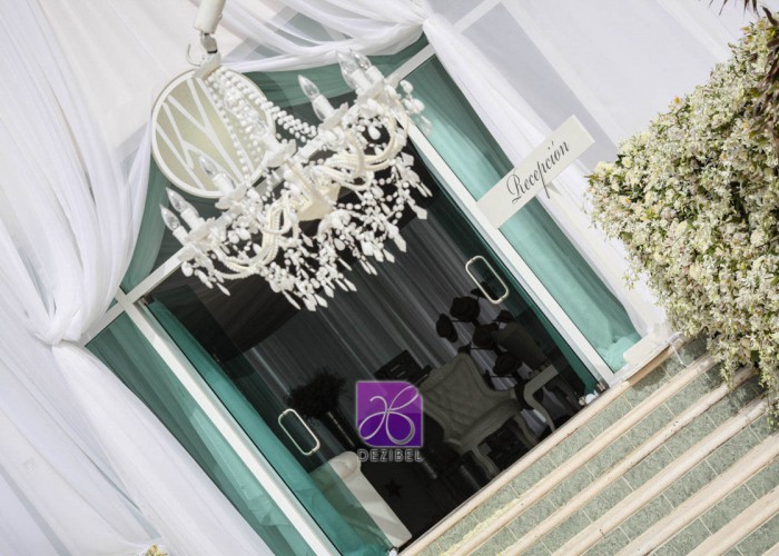 Chandelier-Cancun-Beach-Weddings