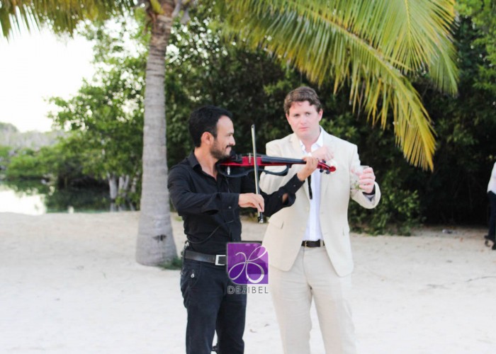 wedding-cancun-planners-violin-13
