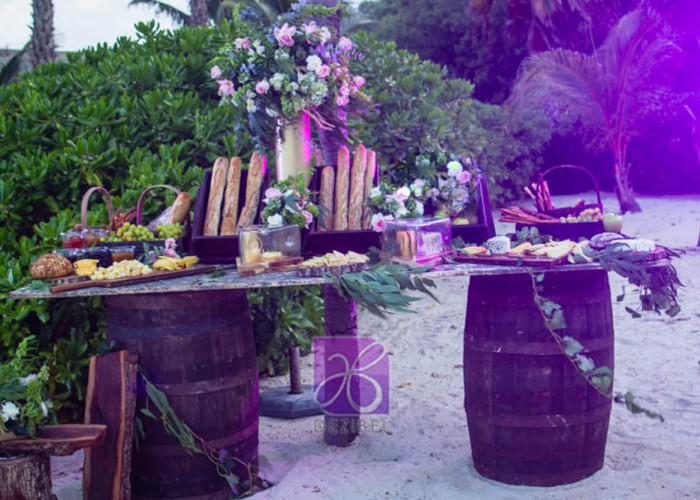 Barrel-Rustic-Decor-Cancun-Wedding-2