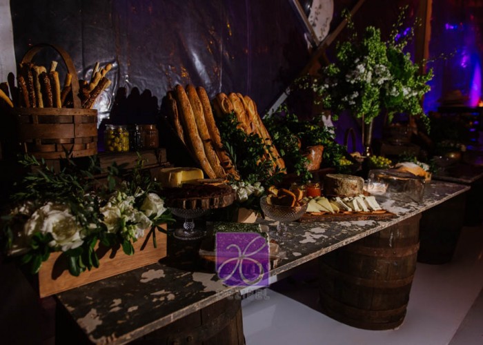 Barrel-Rustic-Decor-Cancun-Wedding-2